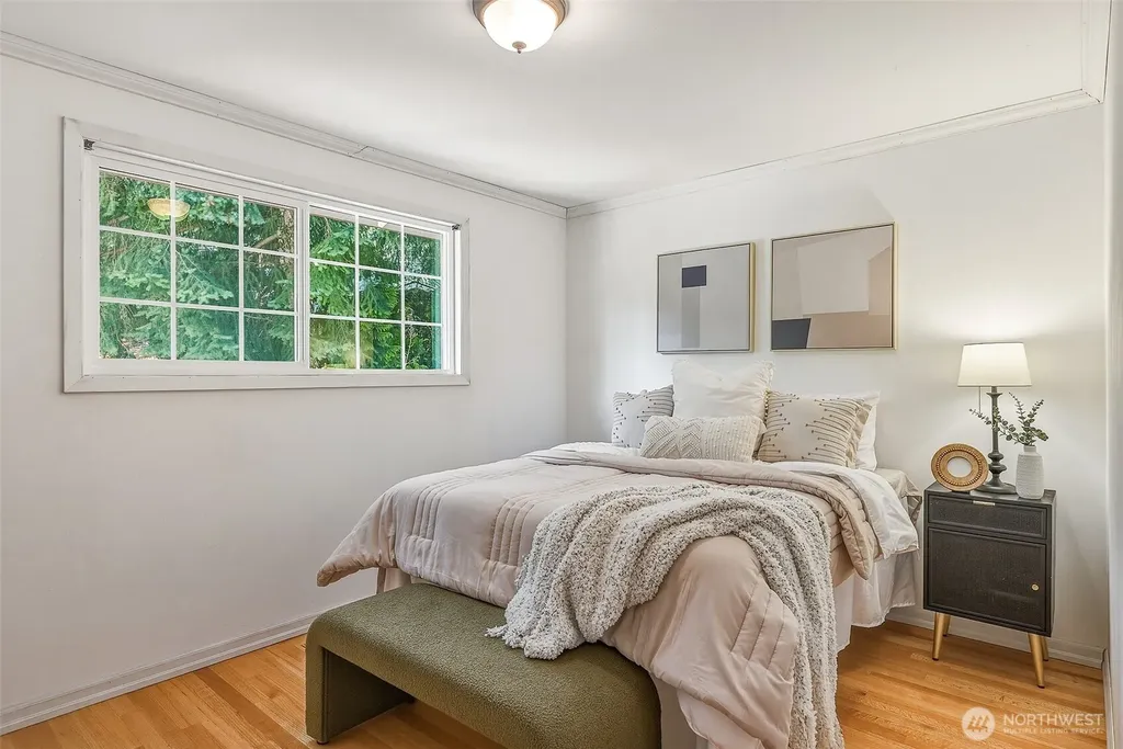 9804 241st Place SW Edmonds WA 98020