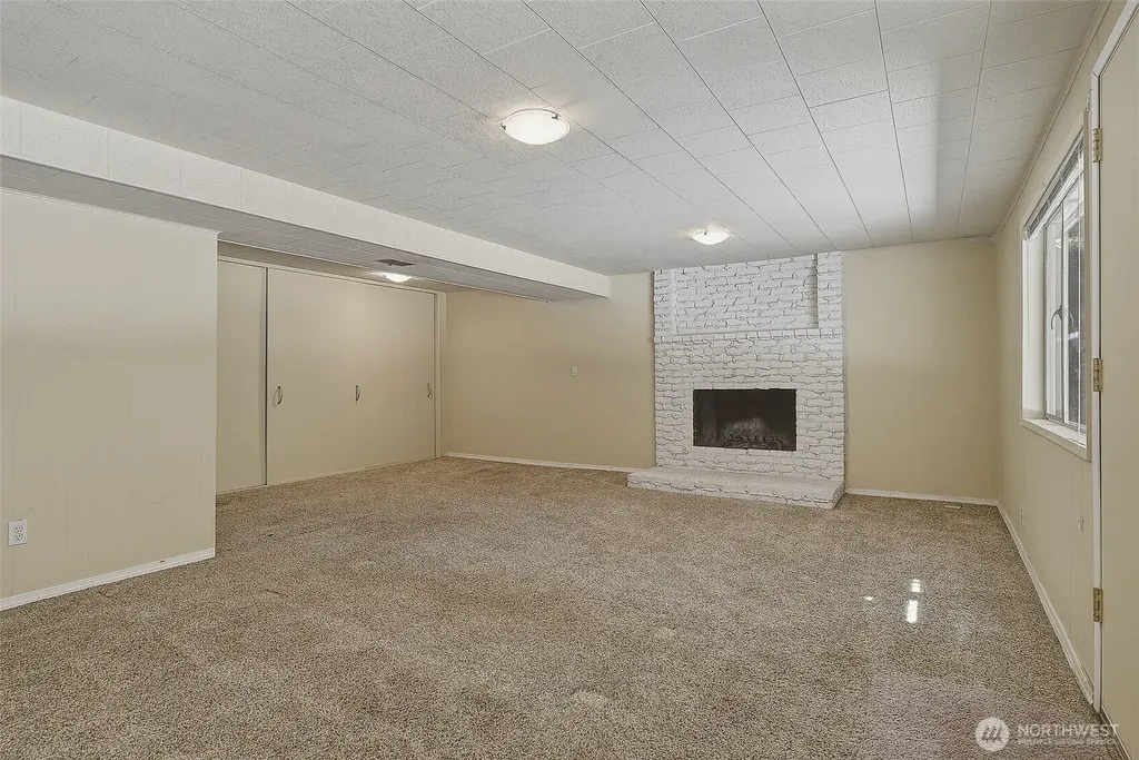 9804 241st Place SW Edmonds WA 98020