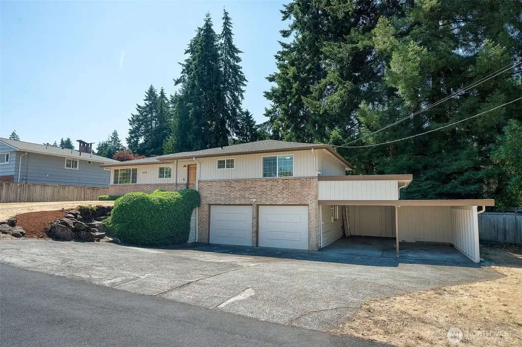 9804 241st Place SW Edmonds WA 98020