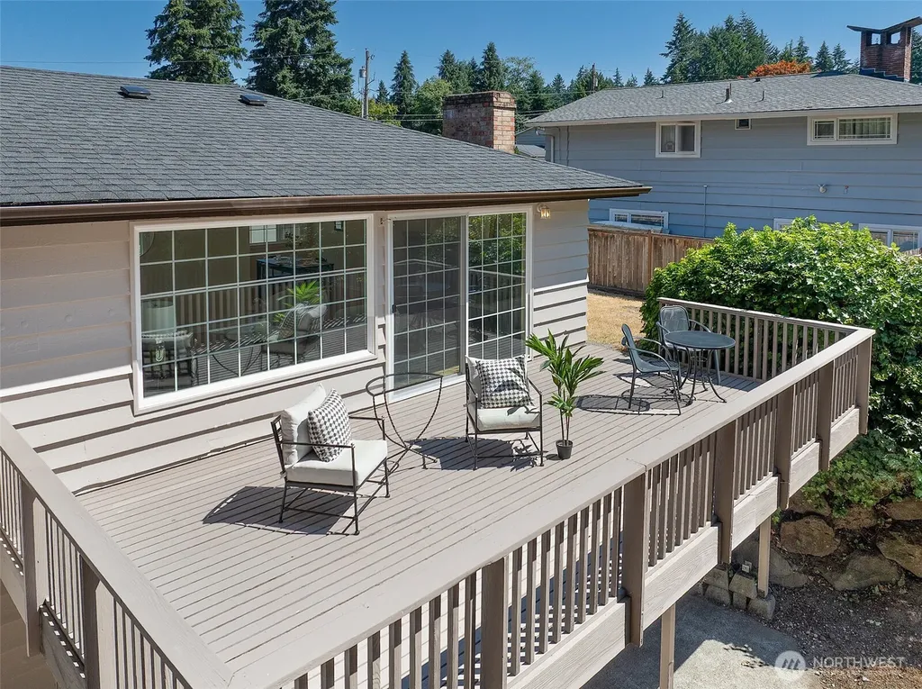9804 241st Place SW Edmonds WA 98020