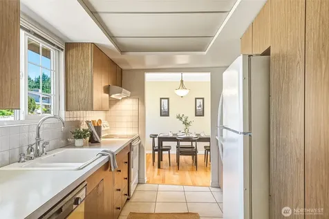 9804 241st Place SW Edmonds WA 98020