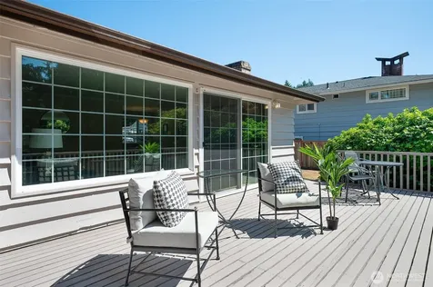 9804 241st Place SW Edmonds WA 98020