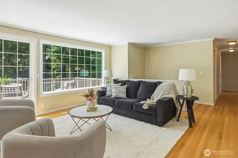 9804 241st Place SW Edmonds WA 98020