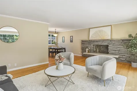 9804 241st Place SW Edmonds WA 98020