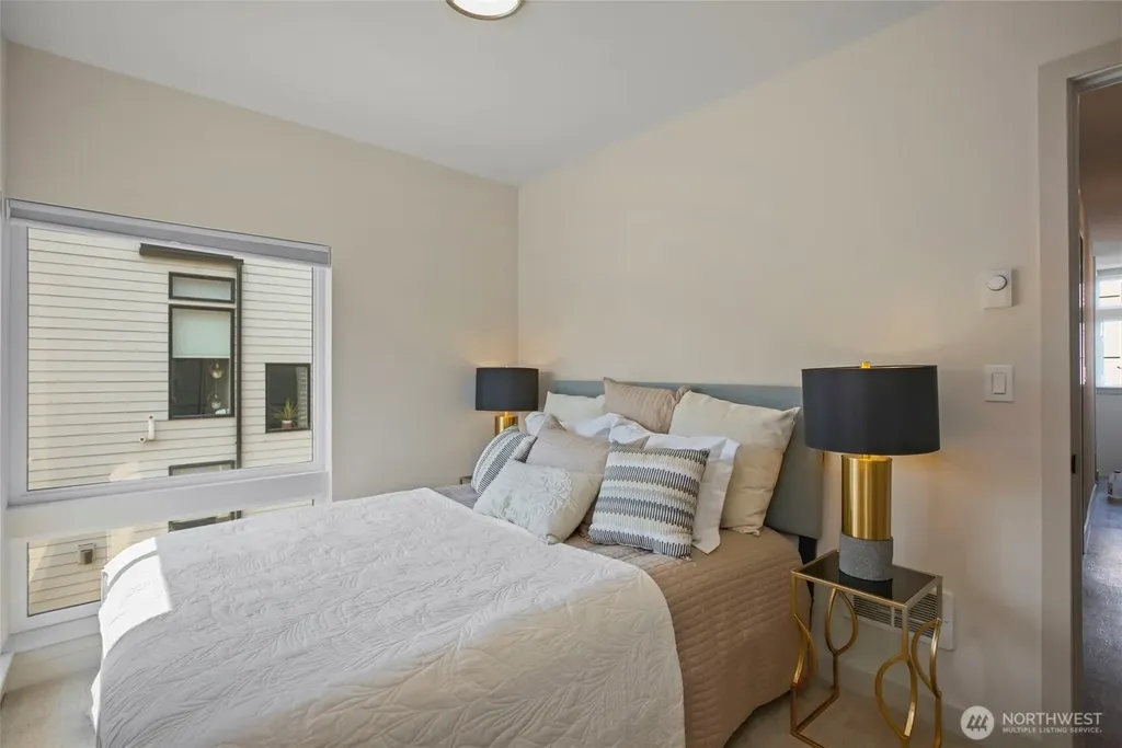 1010 NE 92nd Street Seattle WA 98115