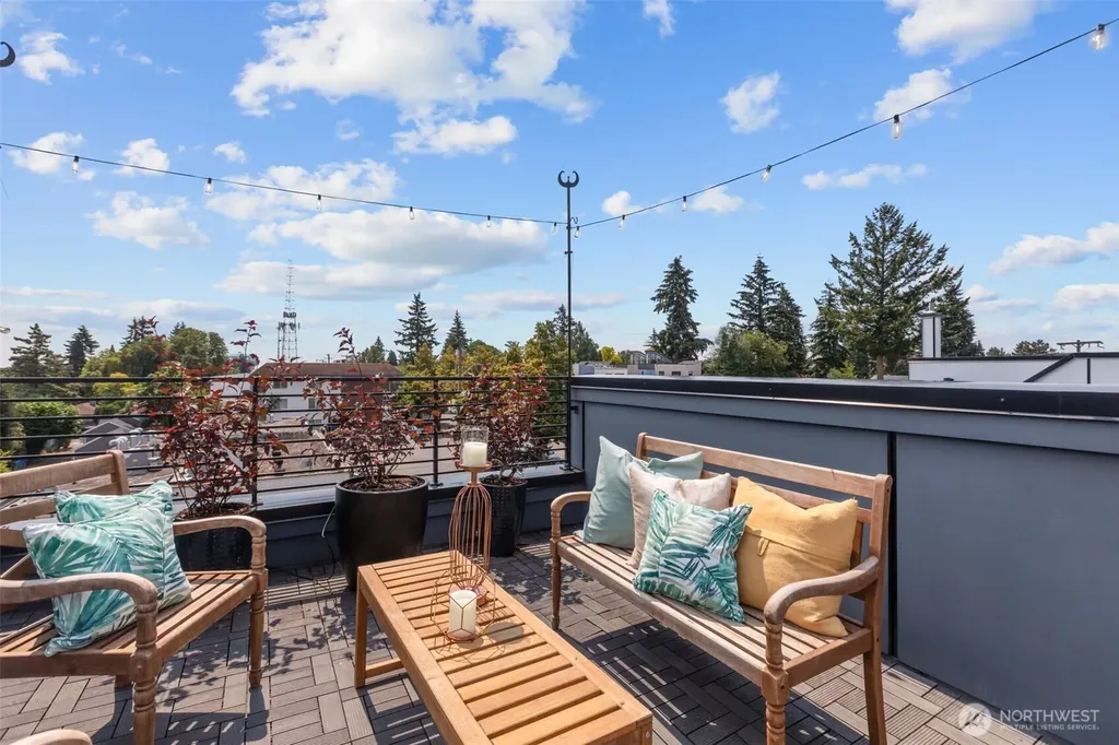 1010 NE 92nd Street Seattle WA 98115