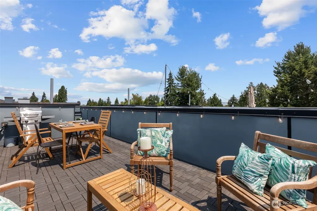 1010 NE 92nd Street Seattle WA 98115