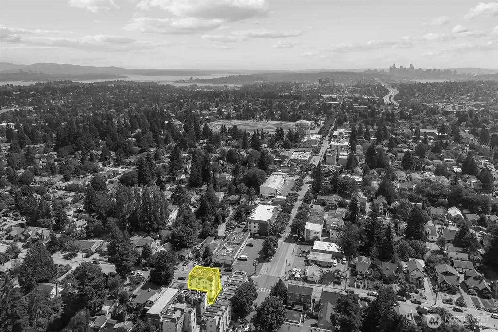 1010 NE 92nd Street Seattle WA 98115