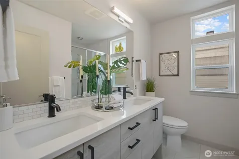 1010 NE 92nd Street Seattle WA 98115