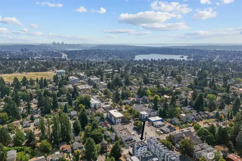 1010 NE 92nd Street Seattle WA 98115