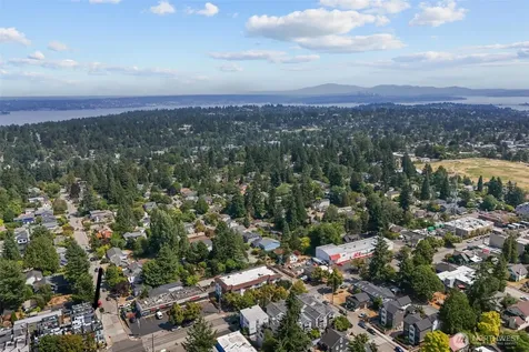 1010 NE 92nd Street Seattle WA 98115