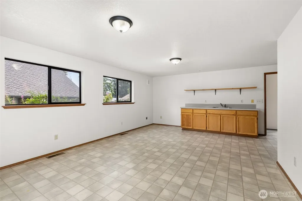 5006 Marian Drive NE Olympia WA 98516