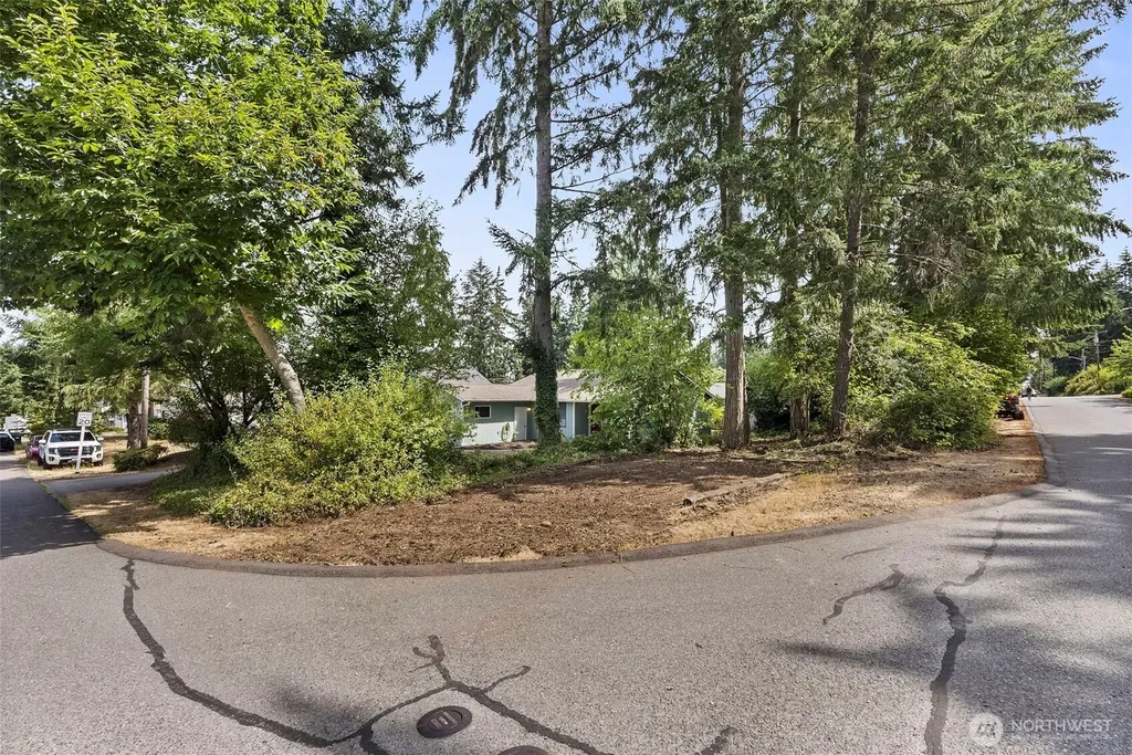 5006 Marian Drive NE Olympia WA 98516