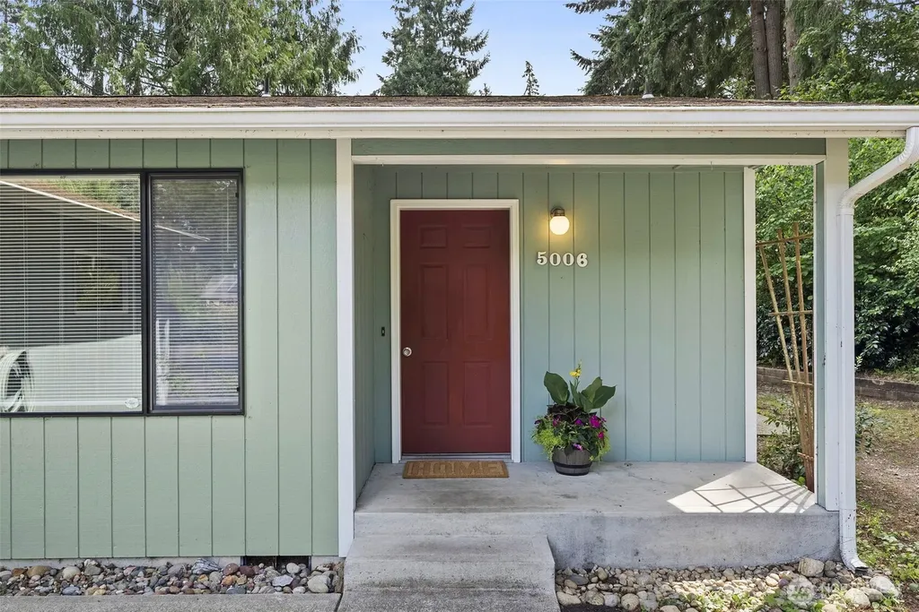 5006 Marian Drive NE Olympia WA 98516