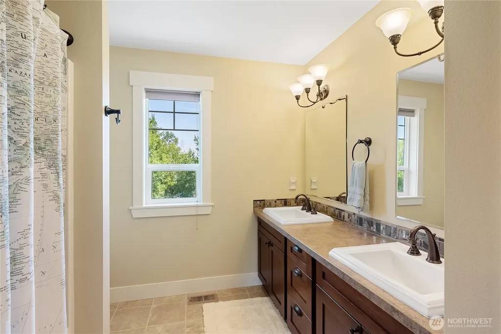 3210 White Swan Lane Ferndale WA 98248