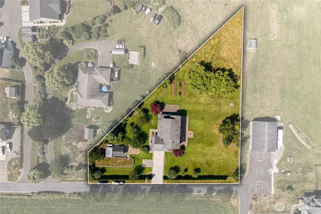 3210 White Swan Lane Ferndale WA 98248