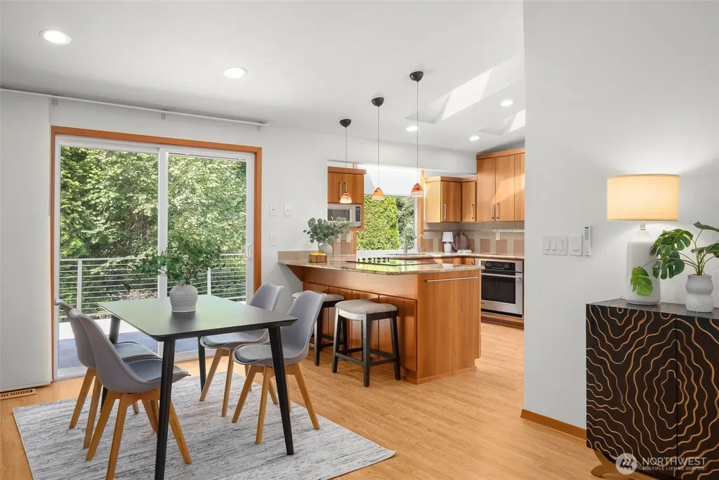 10821 181st Avenue NE Redmond WA 98052