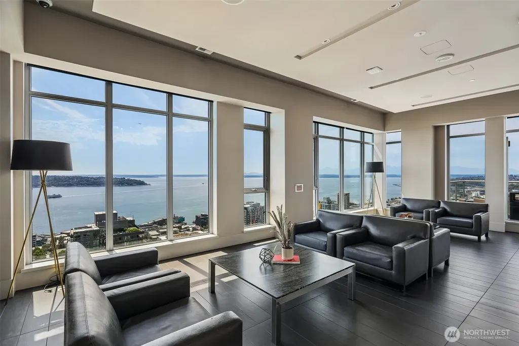 588 Bell Street Seattle WA 98121