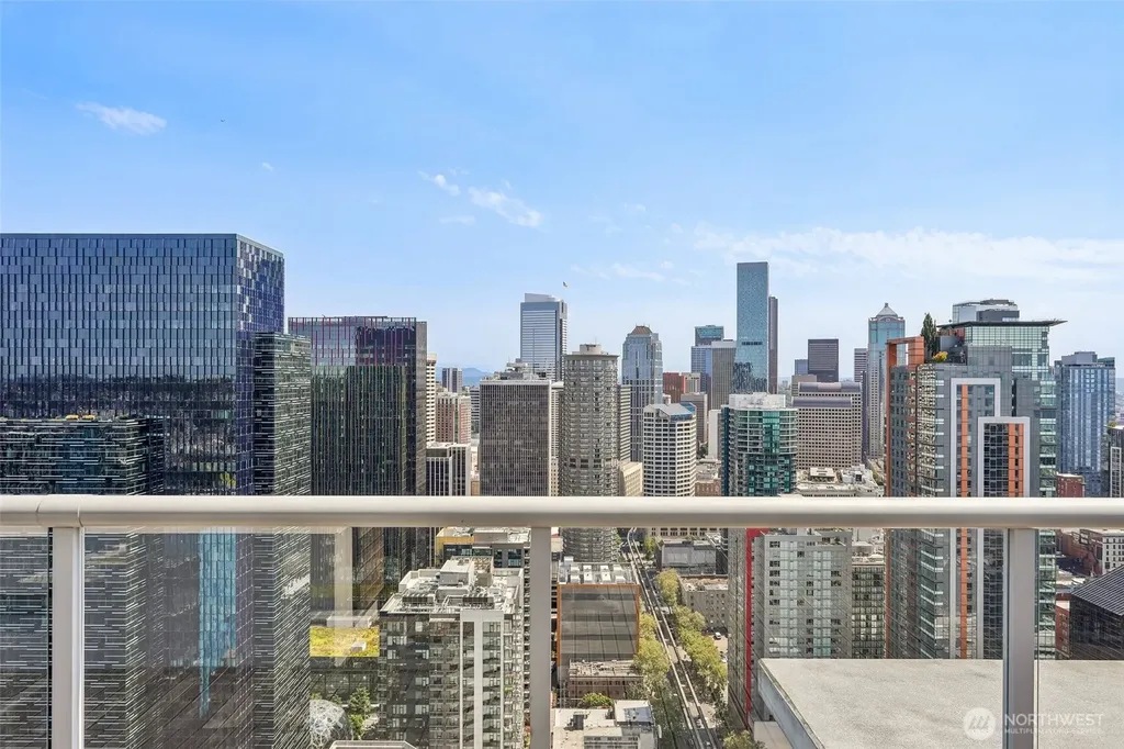 588 Bell Street Seattle WA 98121