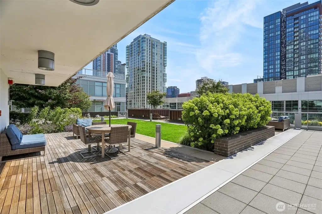 588 Bell Street Seattle WA 98121