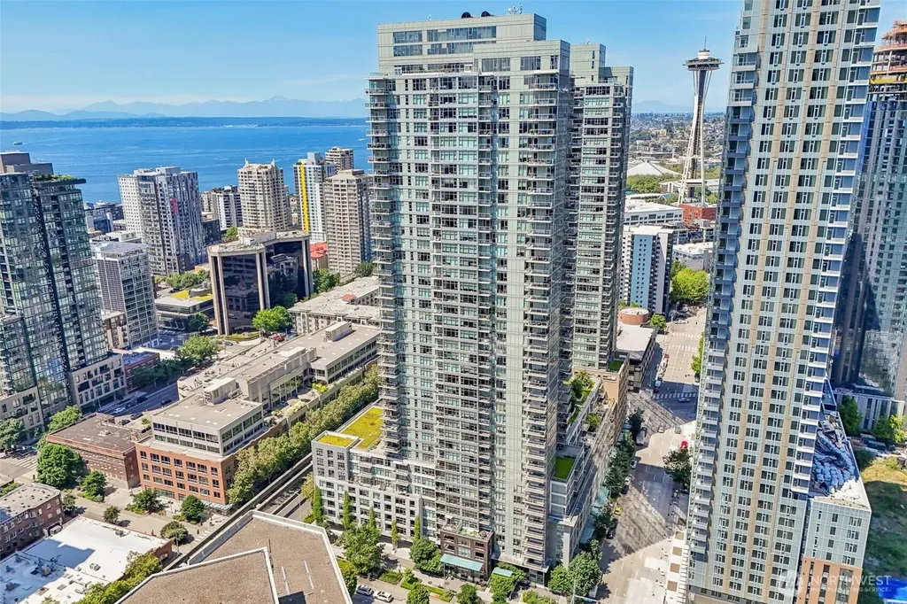 588 Bell Street Seattle WA 98121