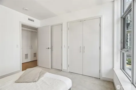 588 Bell Street Seattle WA 98121
