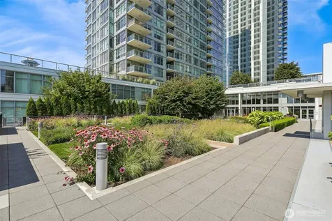 588 Bell Street Seattle WA 98121