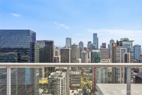 588 Bell Street Seattle WA 98121
