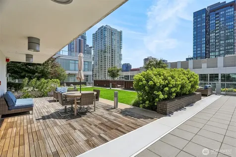 588 Bell Street Seattle WA 98121