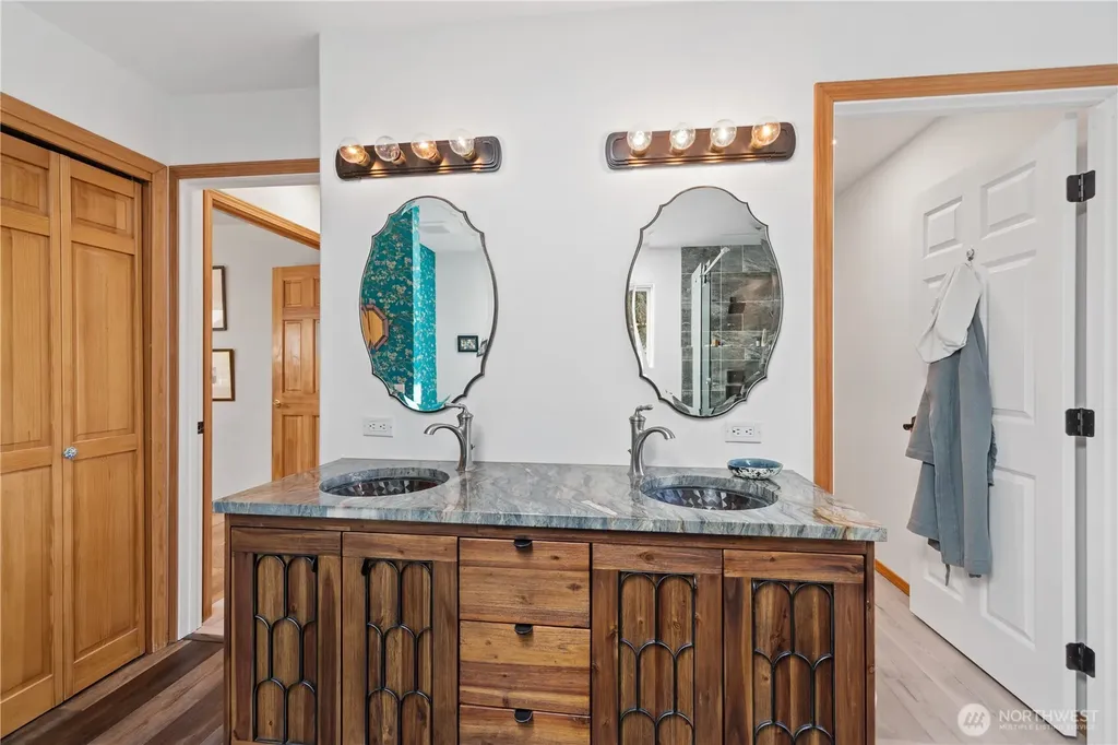 34 Dunbar Court Port Ludlow WA 98365