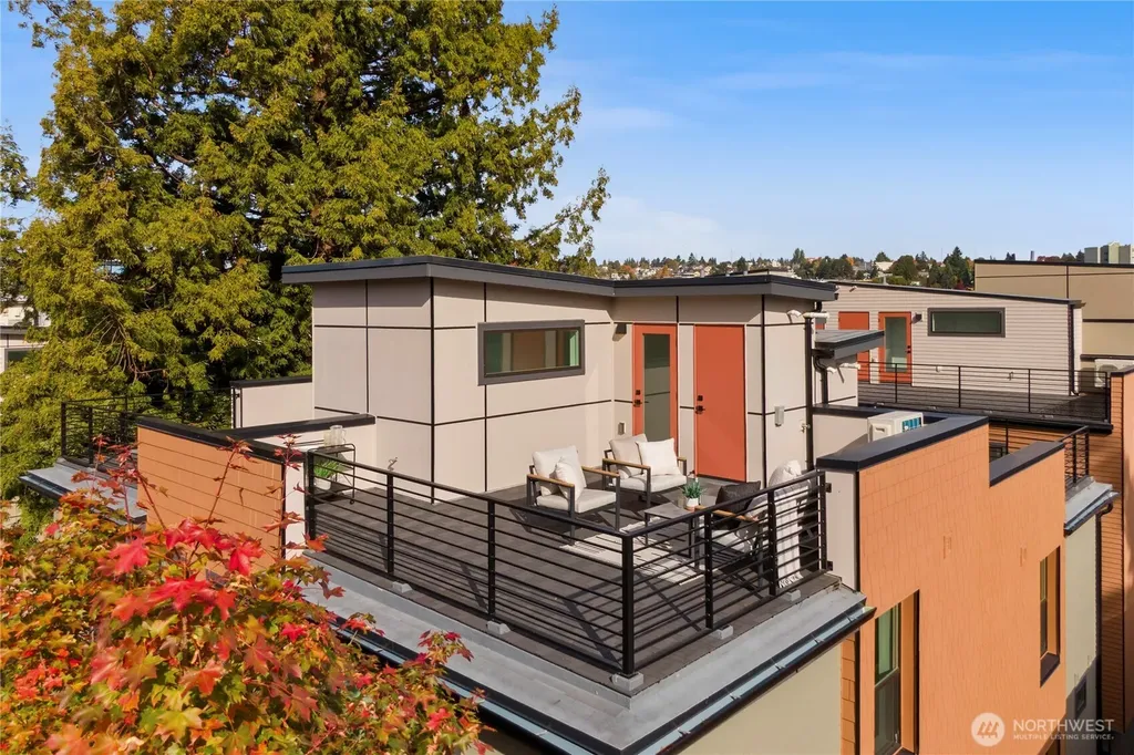 6540 Latona Avenue NE Seattle WA 98115