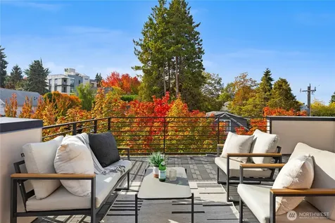 6540 Latona Avenue NE Seattle WA 98115