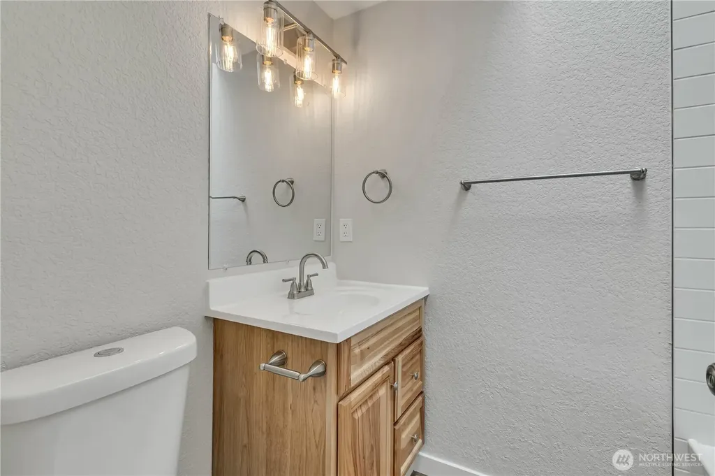 1811 162nd Street E Tacoma WA 98445