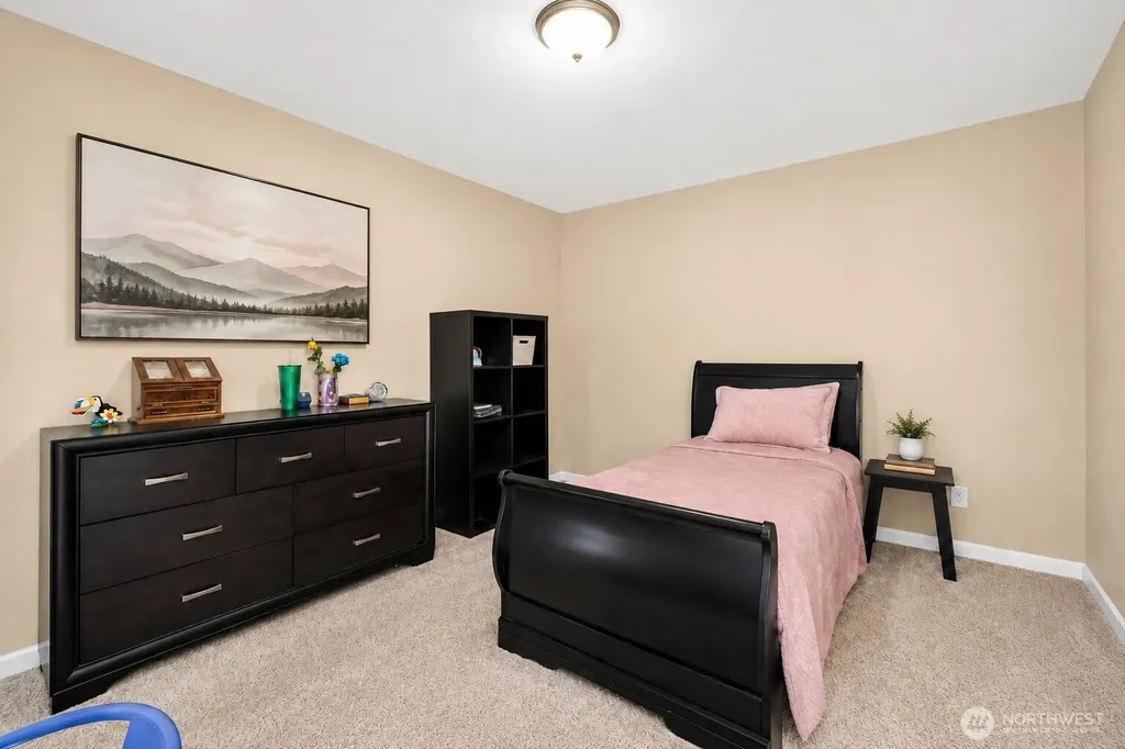 516 Petersen Drive E Enumclaw WA 98022