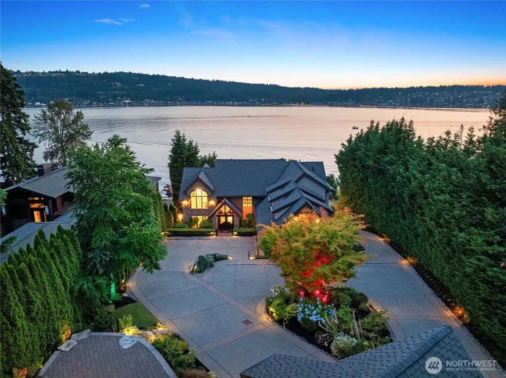 2845 E Lake Sammamish Parkway SE Sammamish WA 98075