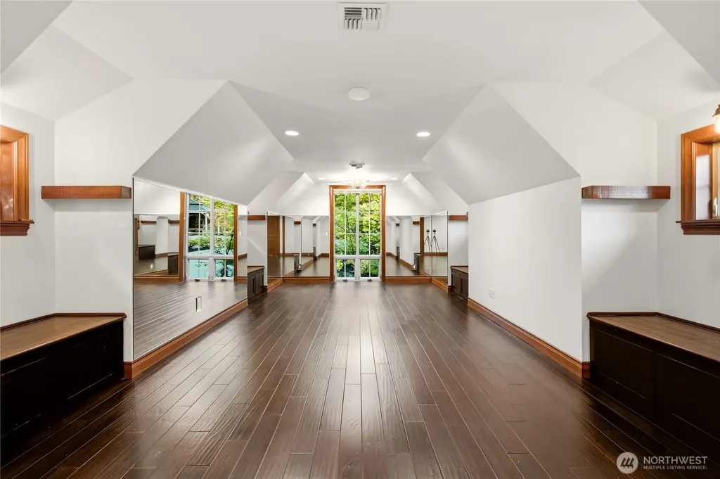 2845 E Lake Sammamish Parkway SE Sammamish WA 98075