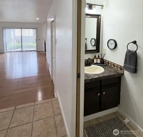 8013 NE 177th Court Kenmore WA 98028