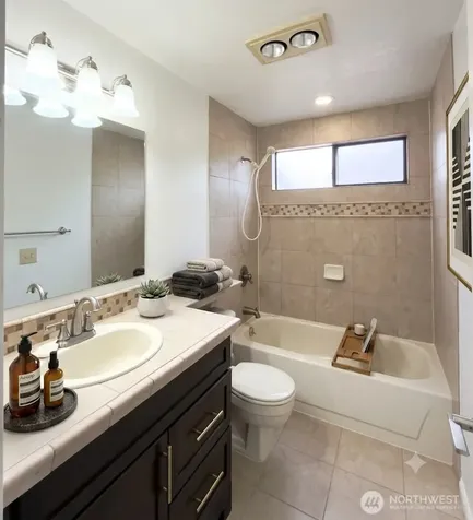 8013 NE 177th Court Kenmore WA 98028