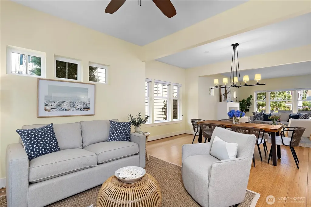 5925 31st Avenue SW Seattle WA 98126