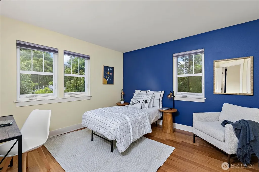 5925 31st Avenue SW Seattle WA 98126