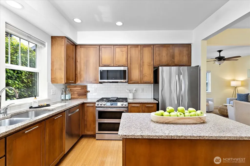 5925 31st Avenue SW Seattle WA 98126