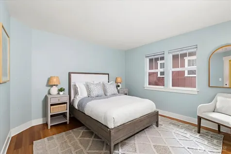 5925 31st Avenue SW Seattle WA 98126