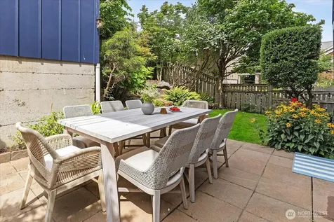5925 31st Avenue SW Seattle WA 98126