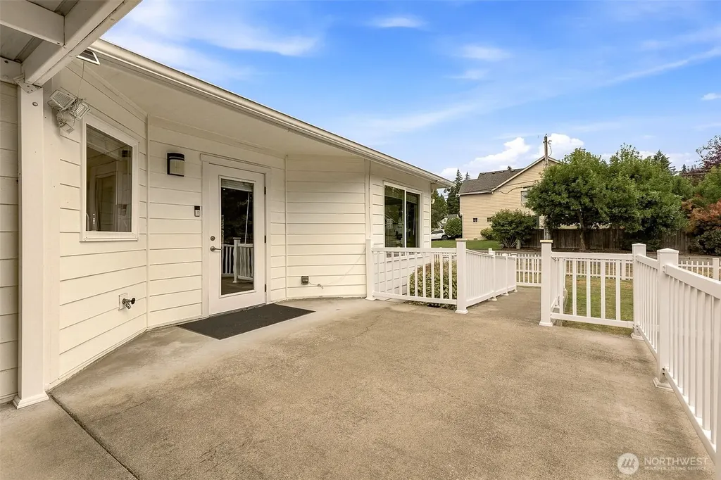 3204 20th Street SW Puyallup WA 98373
