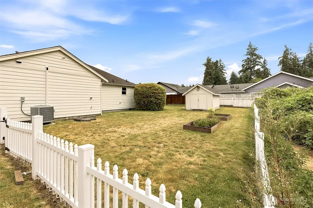 3204 20th Street SW Puyallup WA 98373