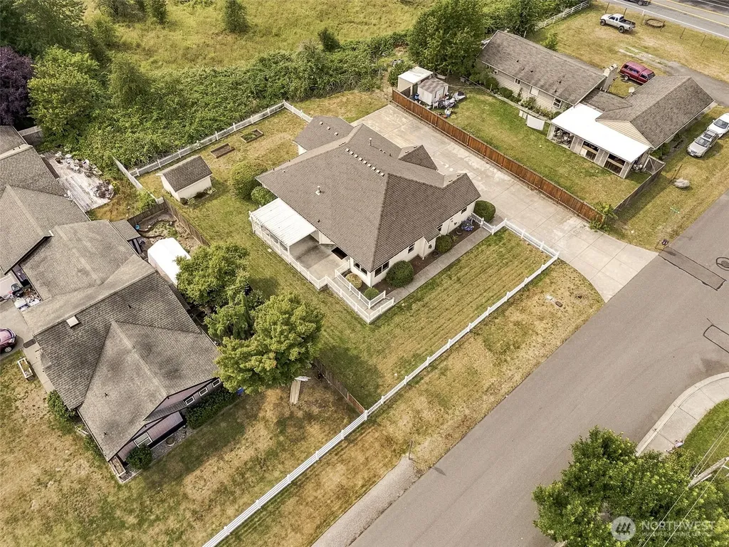 3204 20th Street SW Puyallup WA 98373