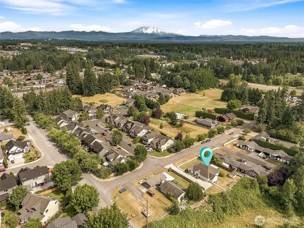 3204 20th Street SW Puyallup WA 98373