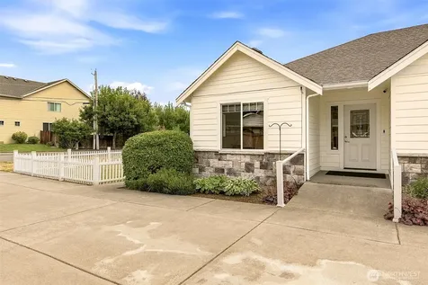 3204 20th Street SW Puyallup WA 98373