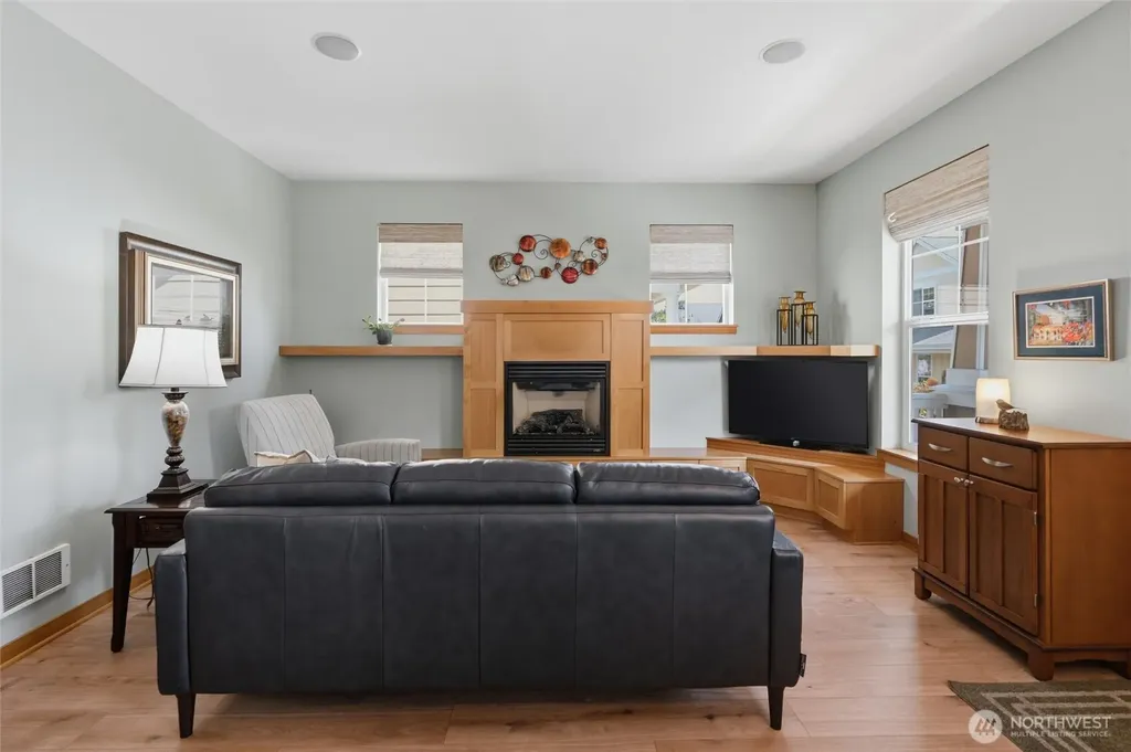 104 NE Whimbrel Lane Poulsbo WA 98370