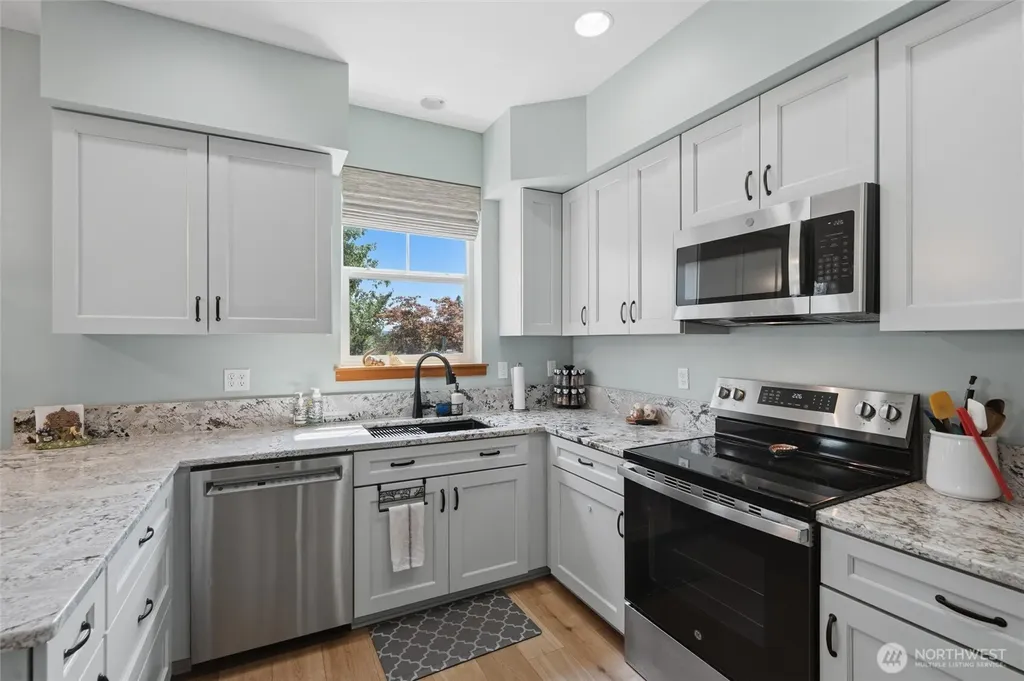 104 NE Whimbrel Lane Poulsbo WA 98370